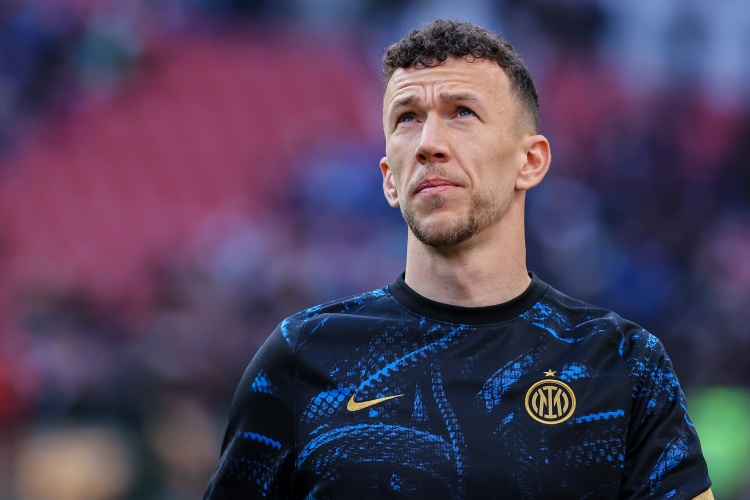 竞技宝APP-迪马济奥：国米如果签下佩里西奇，就愿意放路易斯·恩里克离队