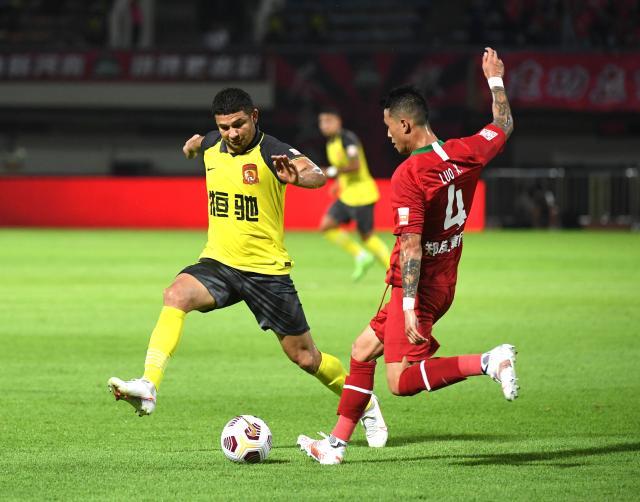 竞技宝-广州4归化0外援难赢河南 卡帅的愁也是各队的难